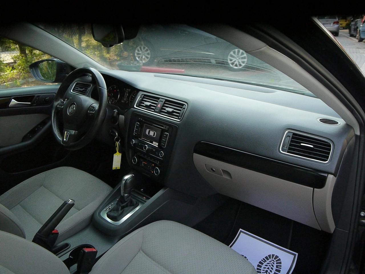 Volkswagen Jetta - Zdjęcie 30