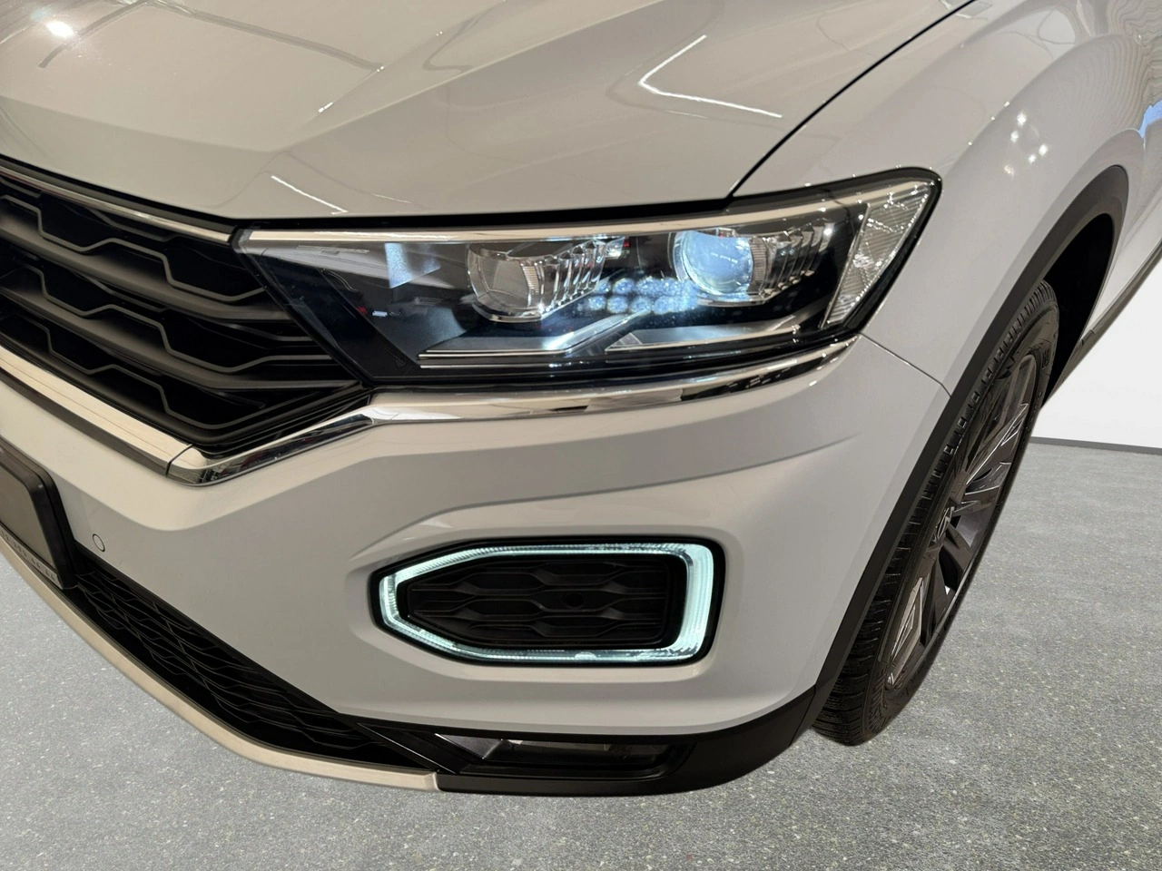 Volkswagen T-Roc - Zdjęcie 8