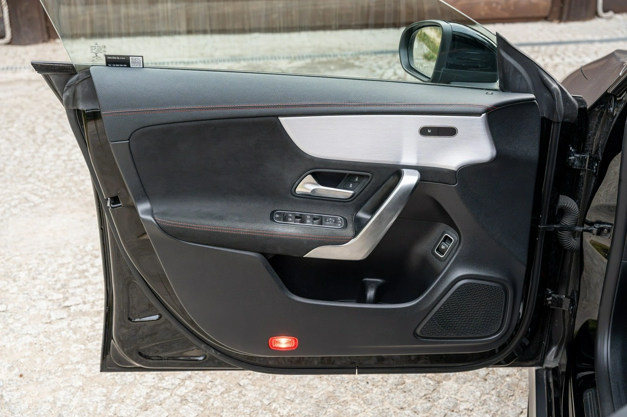 Mercedes CLA 180 - Zdjęcie 44