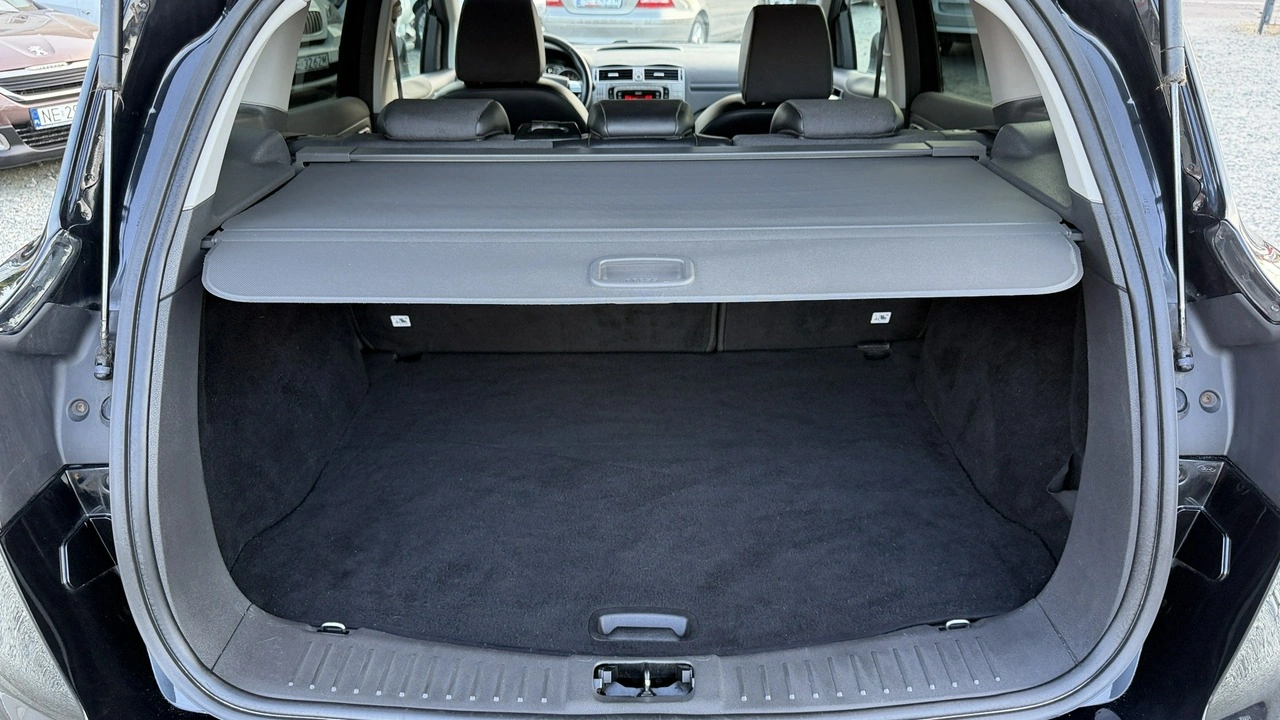 Ford Kuga - Zdjęcie 12