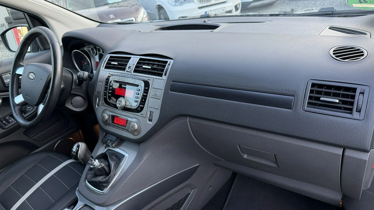 Ford Kuga - Zdjęcie 20