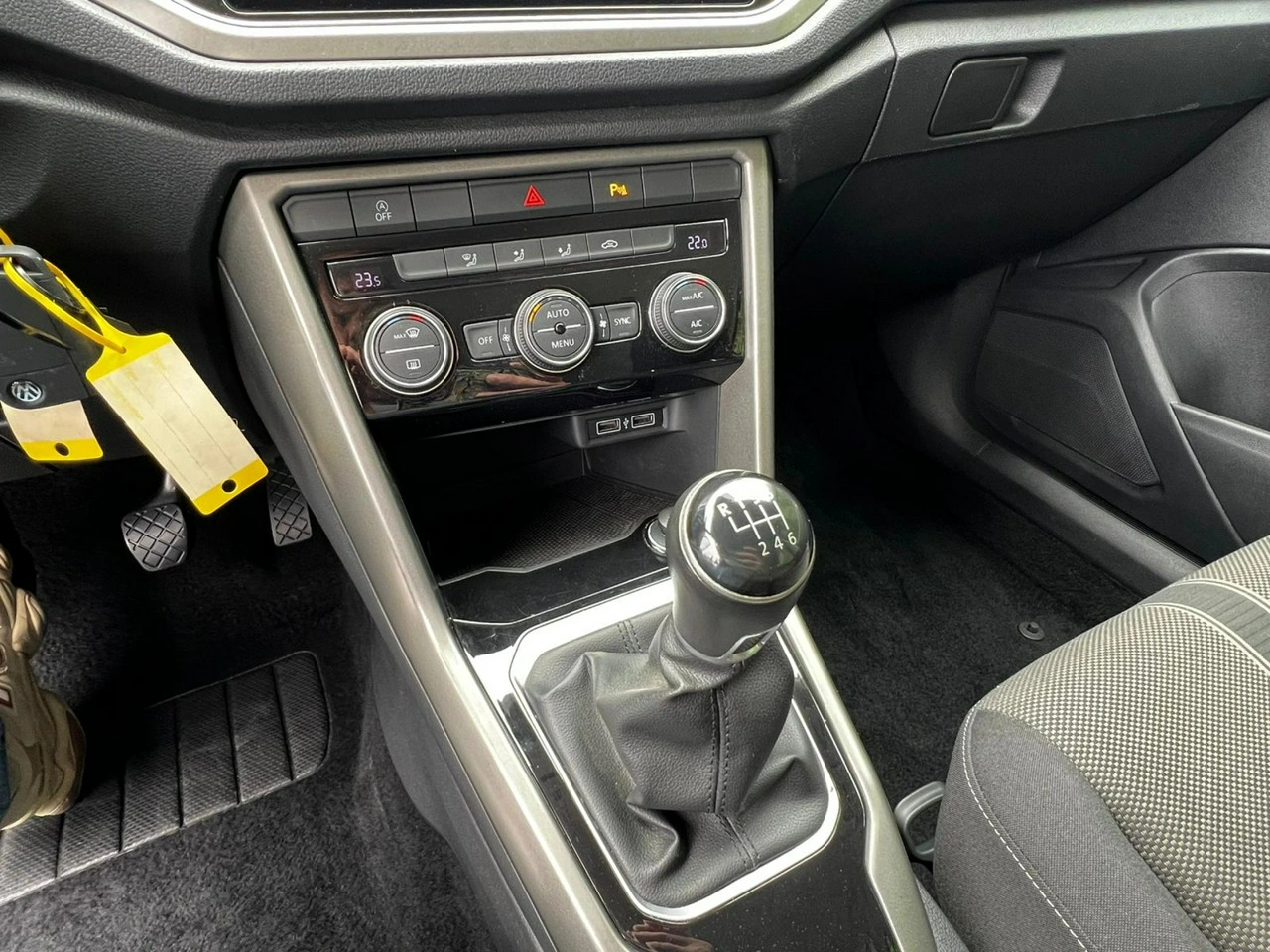 Volkswagen T-Roc - Zdjęcie 10