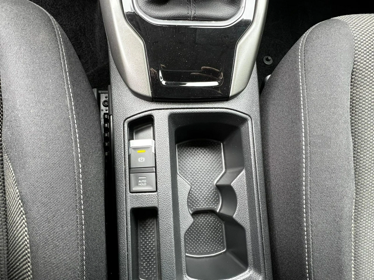 Volkswagen T-Roc - Zdjęcie 14