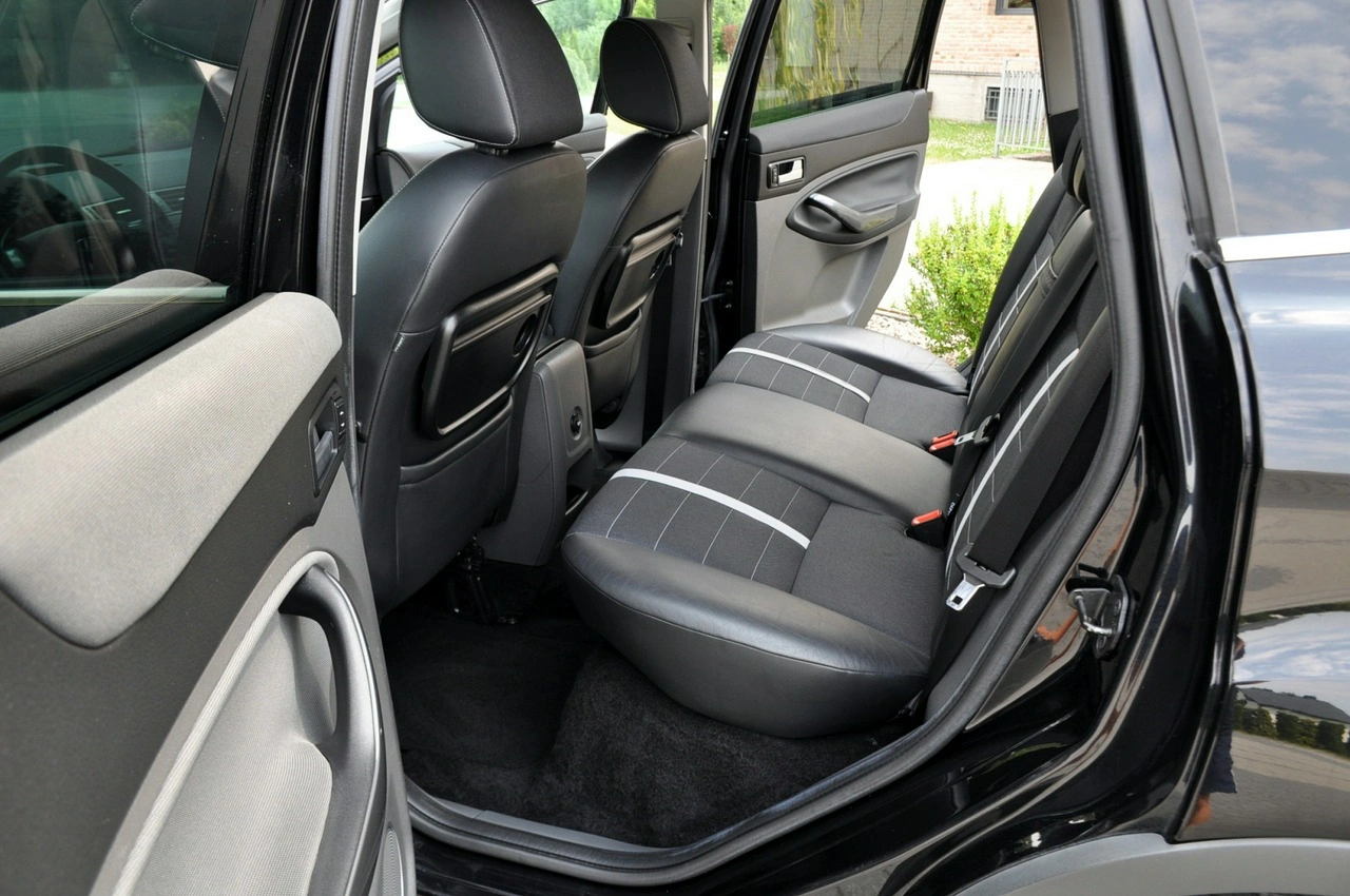 Ford Kuga - Zdjęcie 19