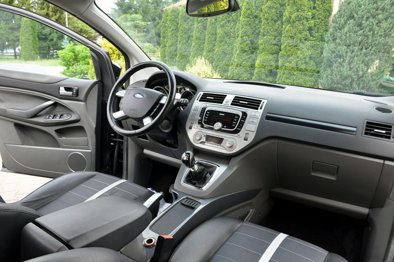 Ford Kuga - Zdjęcie 23