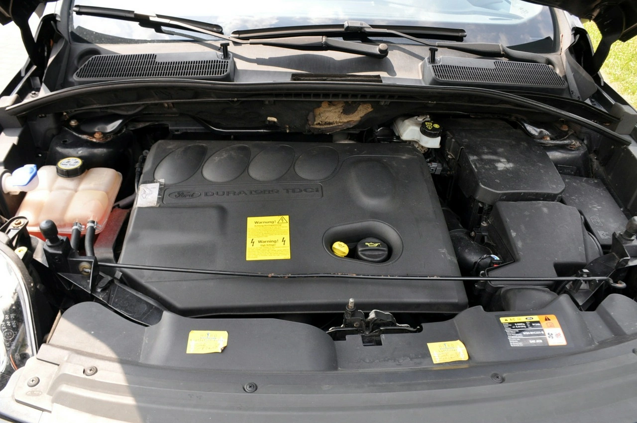 Ford Kuga - Zdjęcie 37