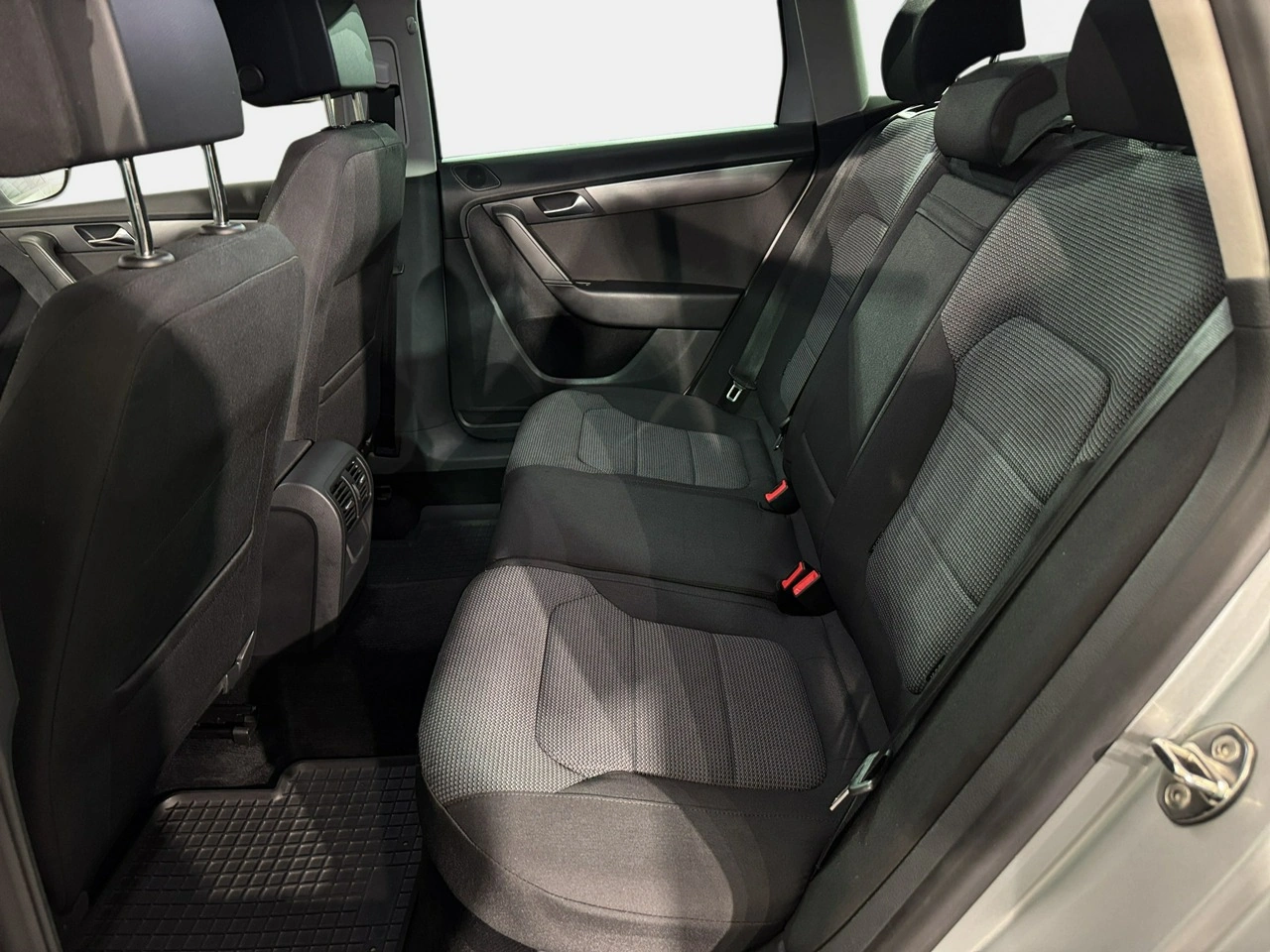 Volkswagen Passat Variant - Zdjęcie 10