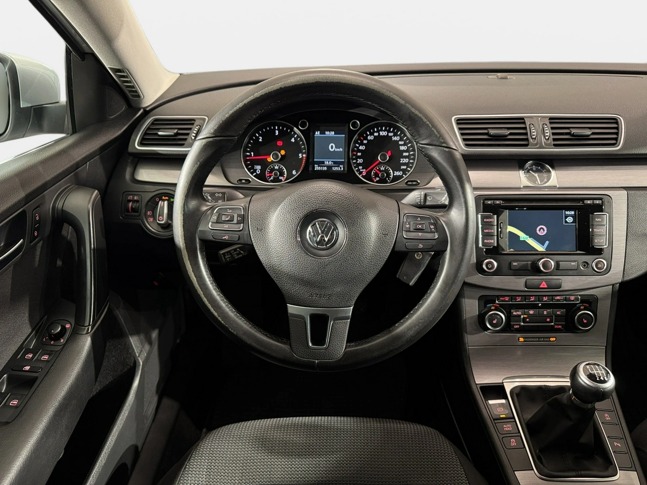 Volkswagen Passat Variant - Zdjęcie 14