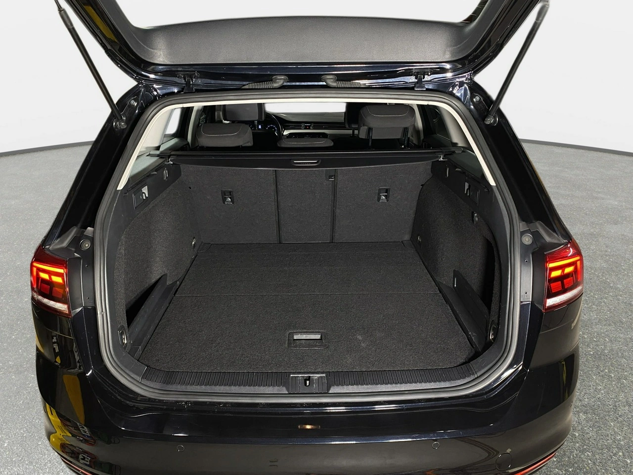 Volkswagen Passat Variant - Zdjęcie 18