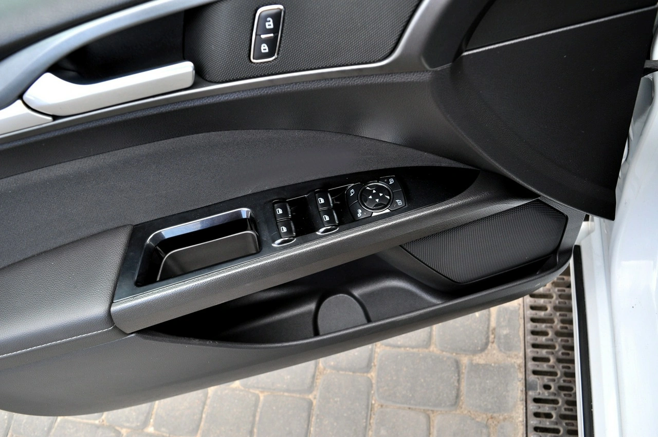 Ford Mondeo - Zdjęcie 16