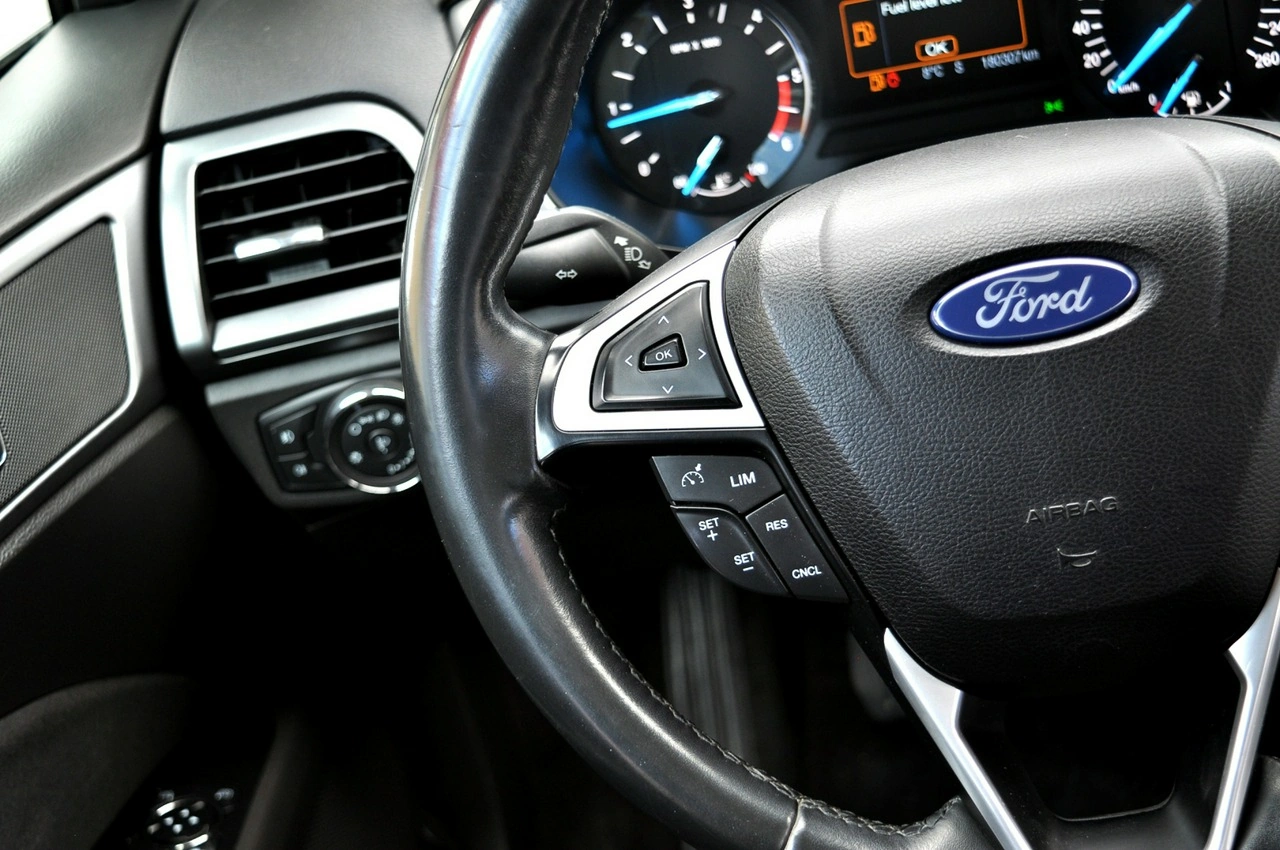 Ford Mondeo - Zdjęcie 17