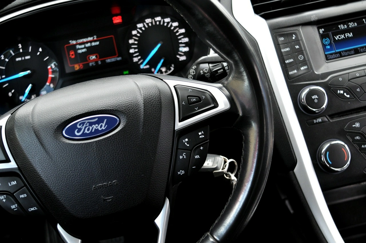 Ford Mondeo - Zdjęcie 18
