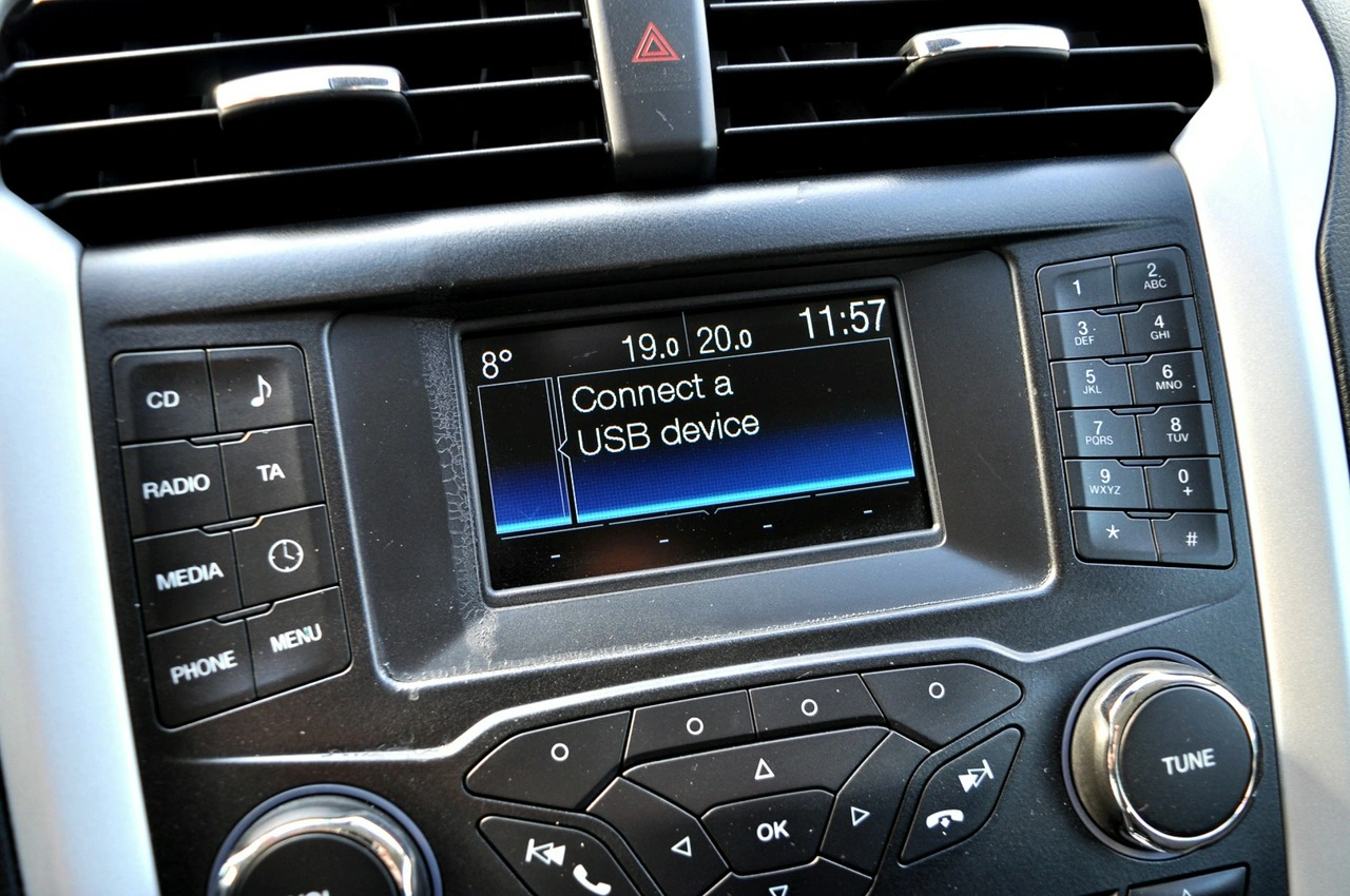 Ford Mondeo - Zdjęcie 26