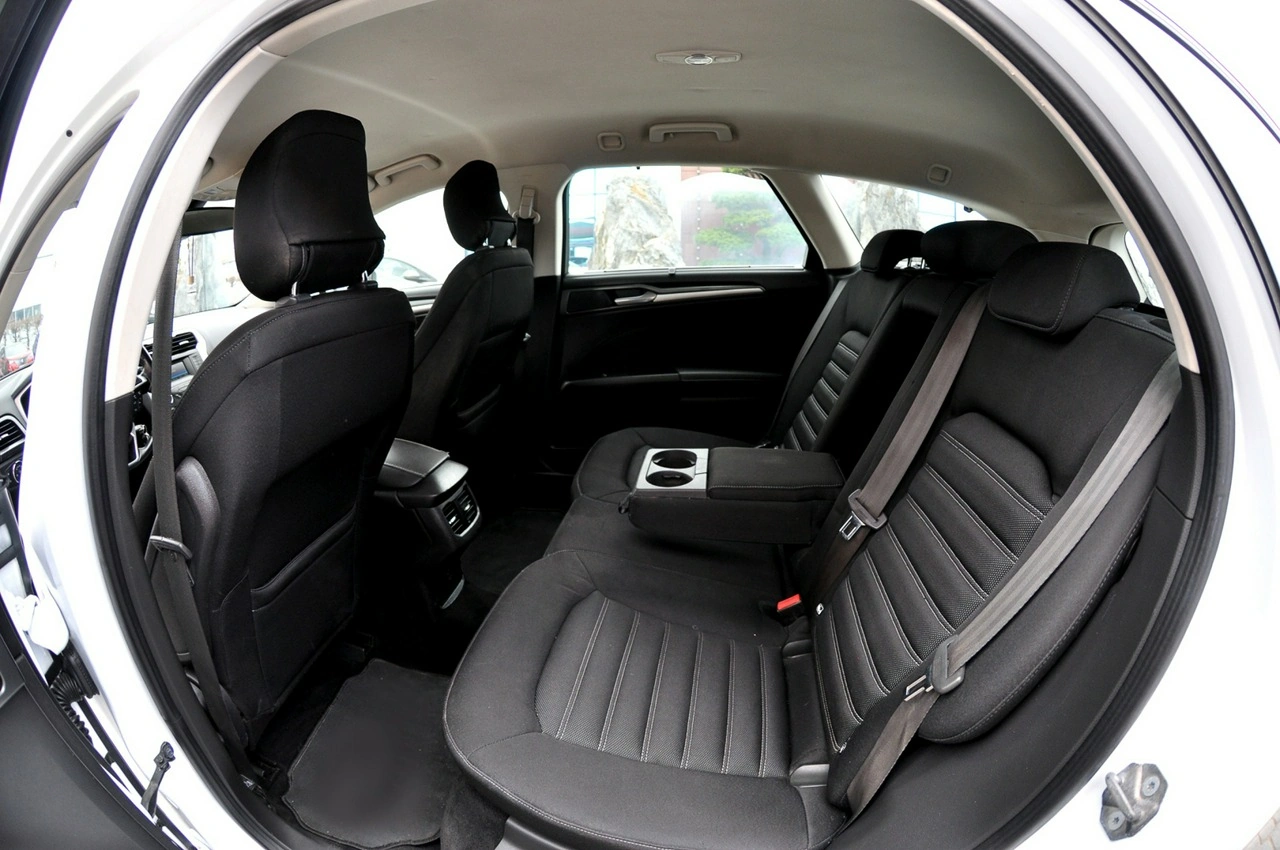 Ford Mondeo - Zdjęcie 8