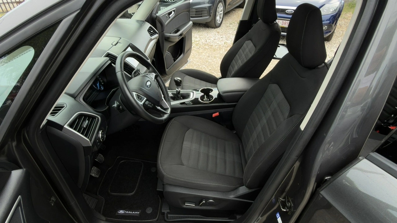 Ford Galaxy - Zdjęcie 9