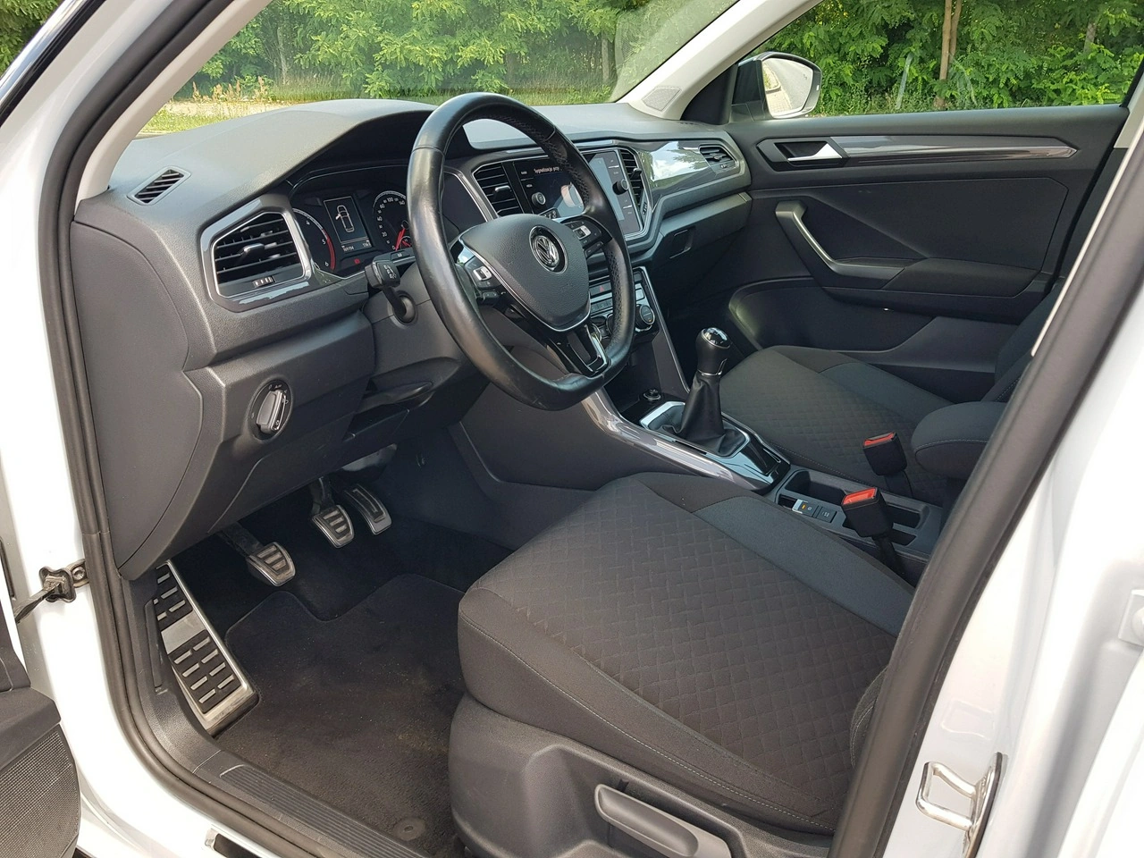 Volkswagen T-Roc - Zdjęcie 9