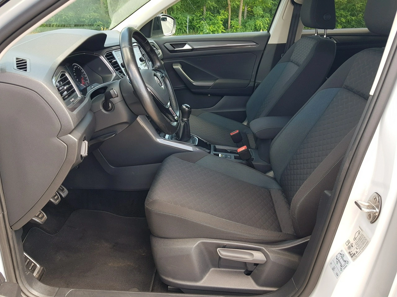 Volkswagen T-Roc - Zdjęcie 8
