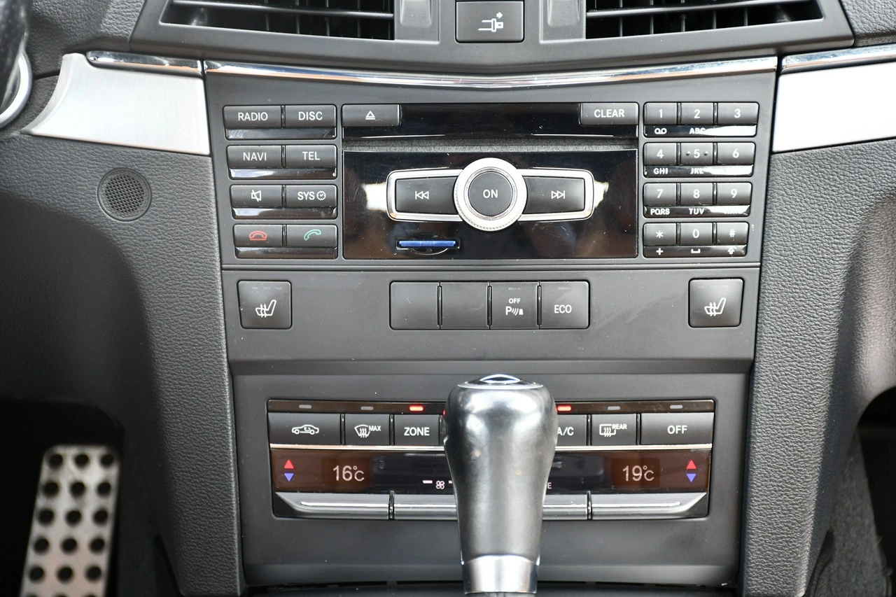 Mercedes E 220 - Zdjęcie 25