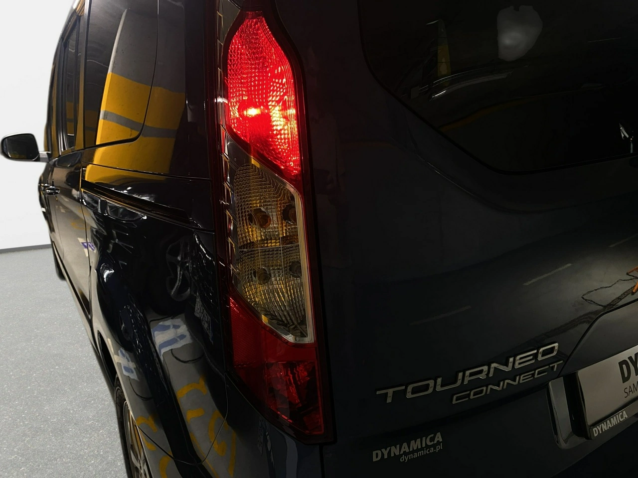 Ford Grand Tourneo Connect - Zdjęcie 10
