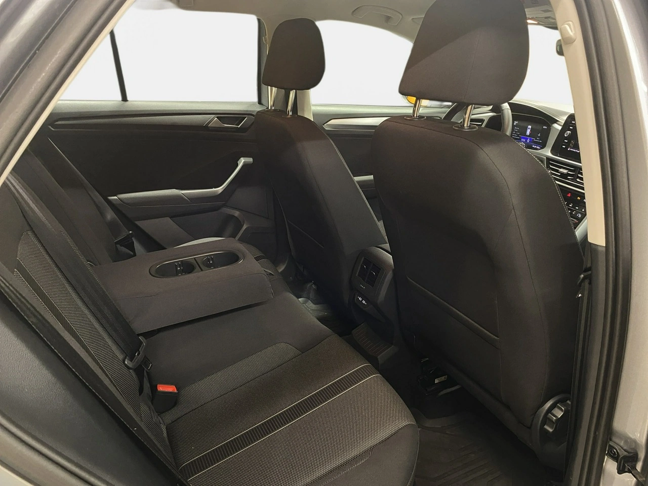 Volkswagen T-Roc - Zdjęcie 13
