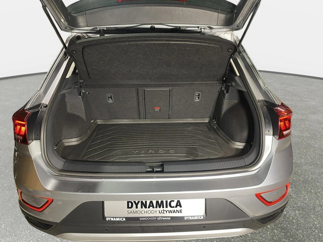 Volkswagen T-Roc - Zdjęcie 16