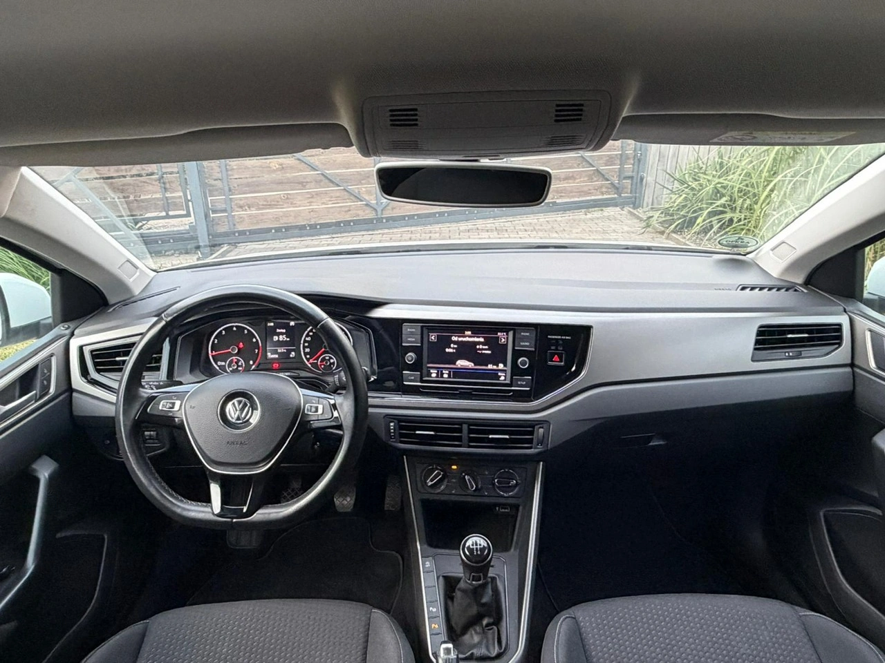 Volkswagen Polo - Zdjęcie 9