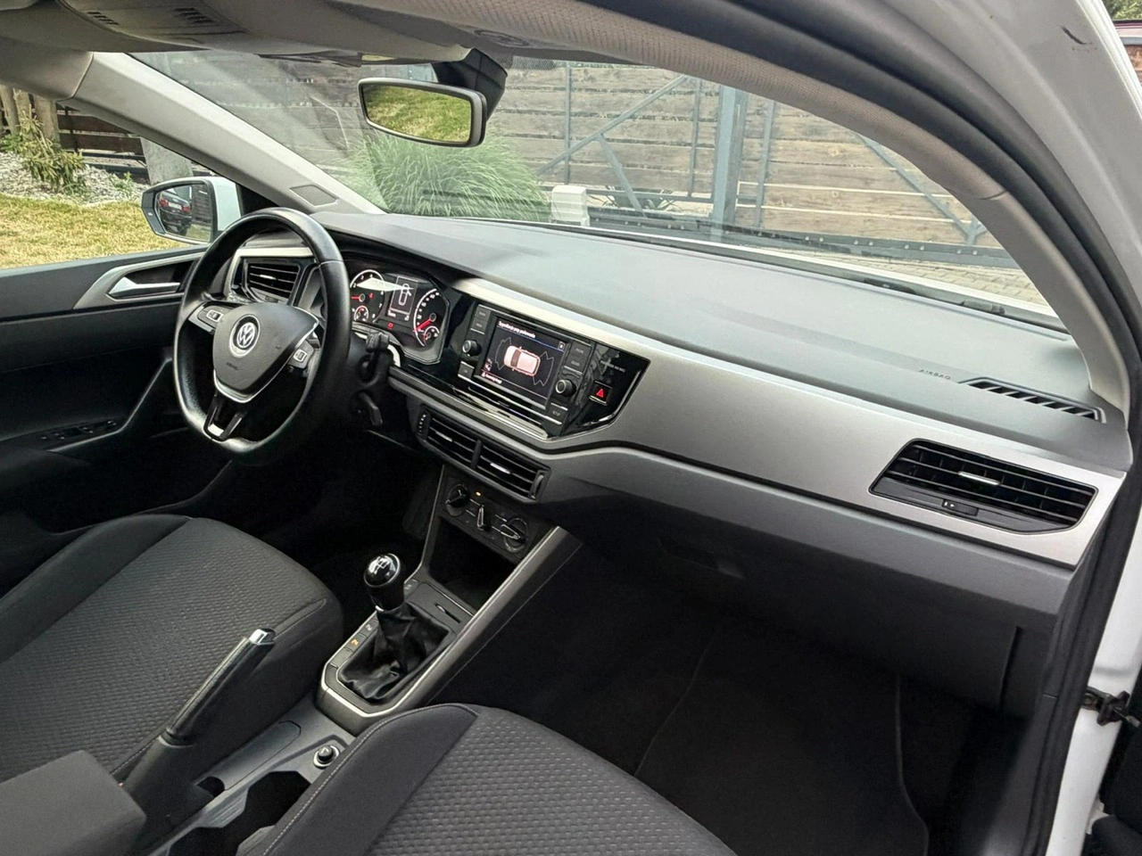 Volkswagen Polo - Zdjęcie 10