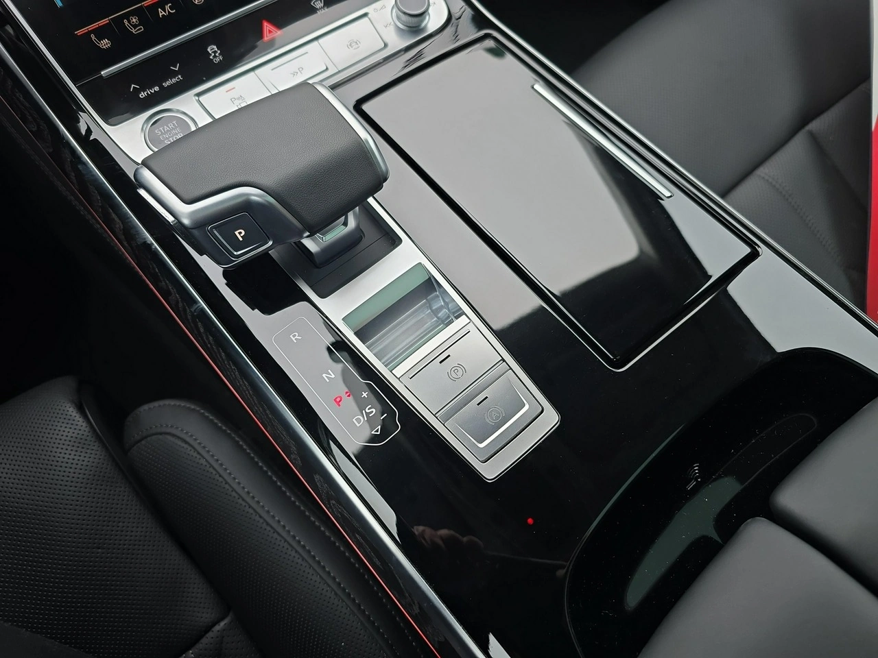 Audi A8 - Zdjęcie 13