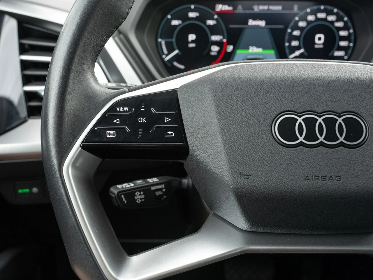 Audi Q4 e-tron - Zdjęcie 12