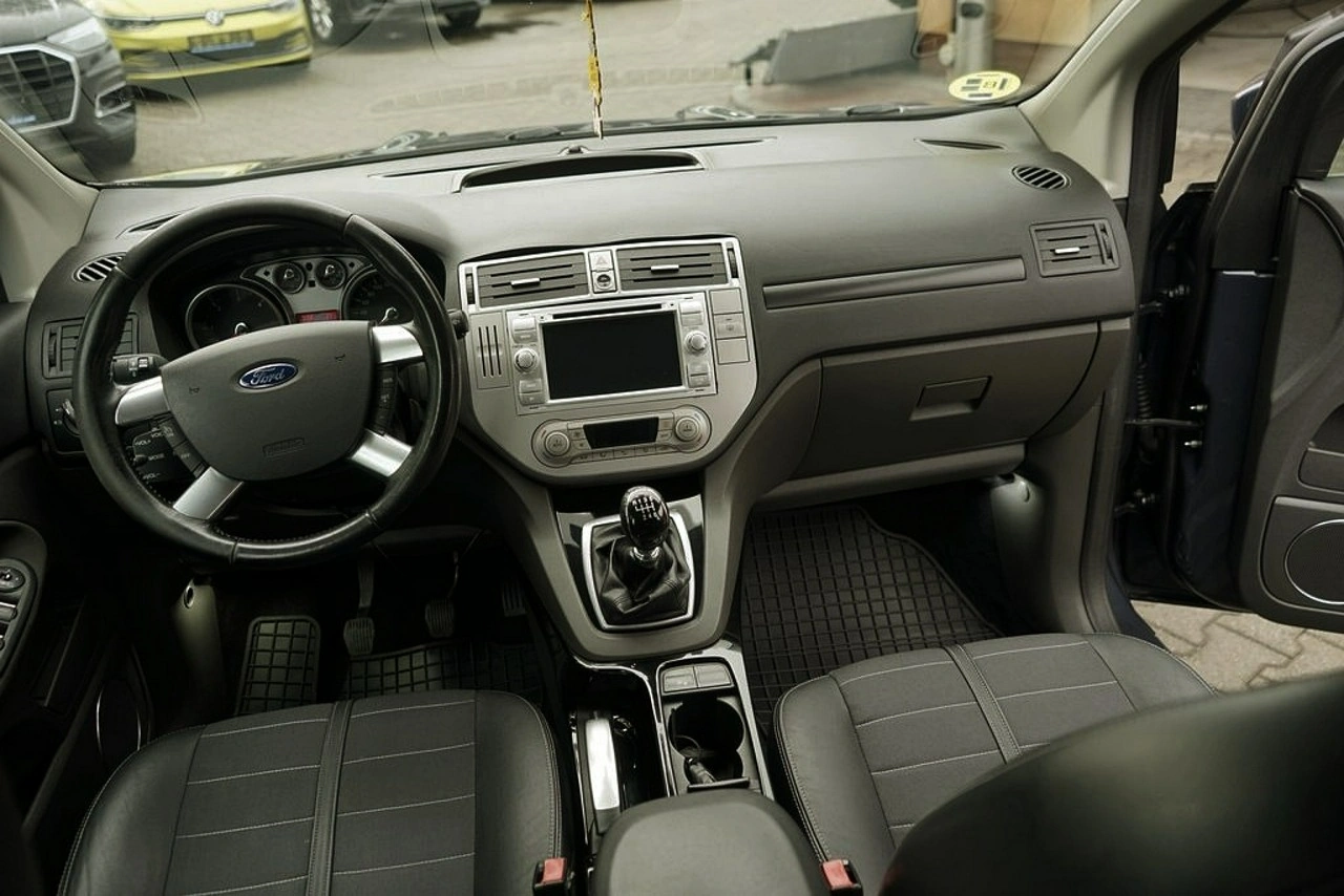 Ford Kuga - Zdjęcie 17
