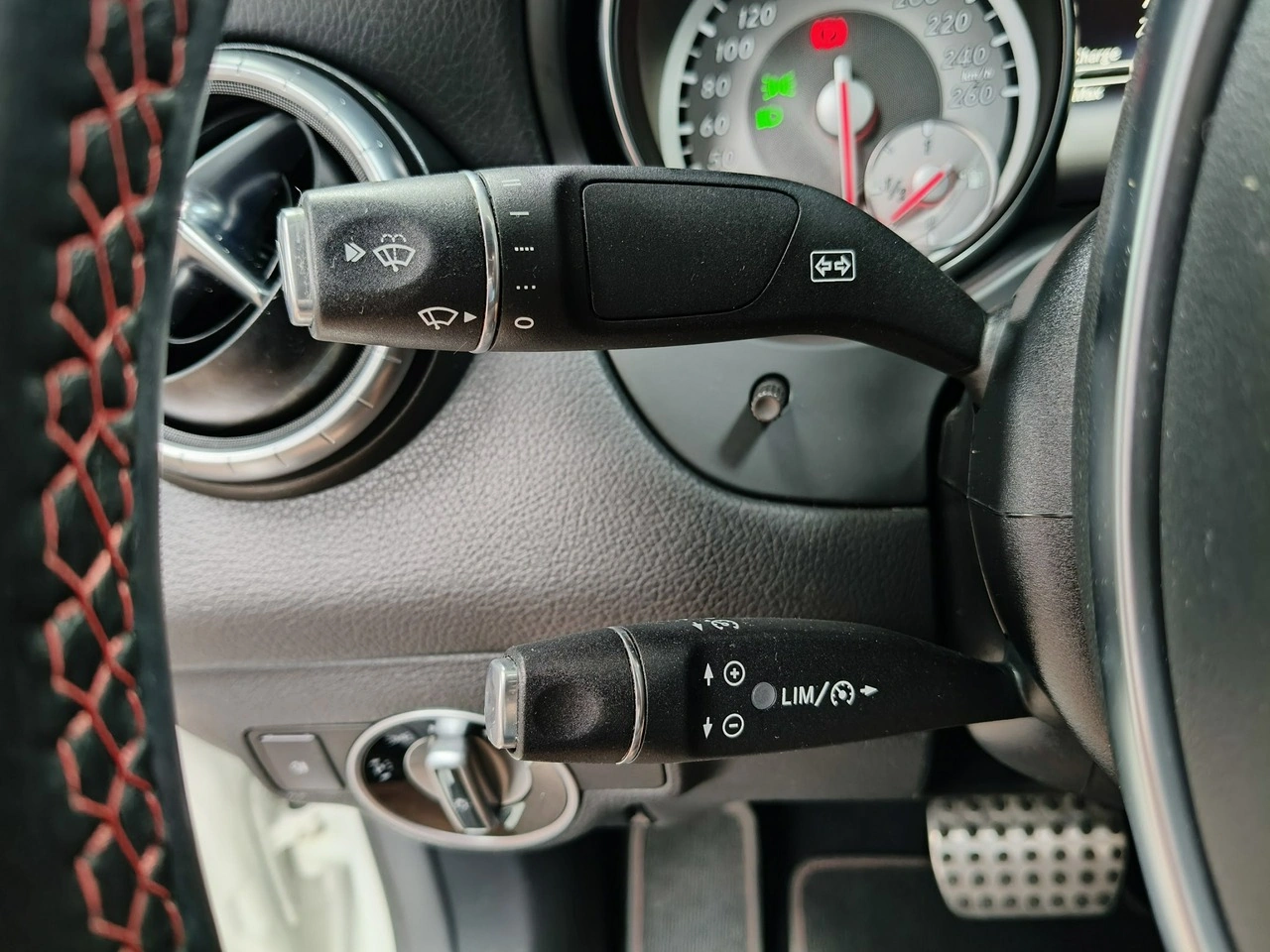 Mercedes CLA 180 - Zdjęcie 18