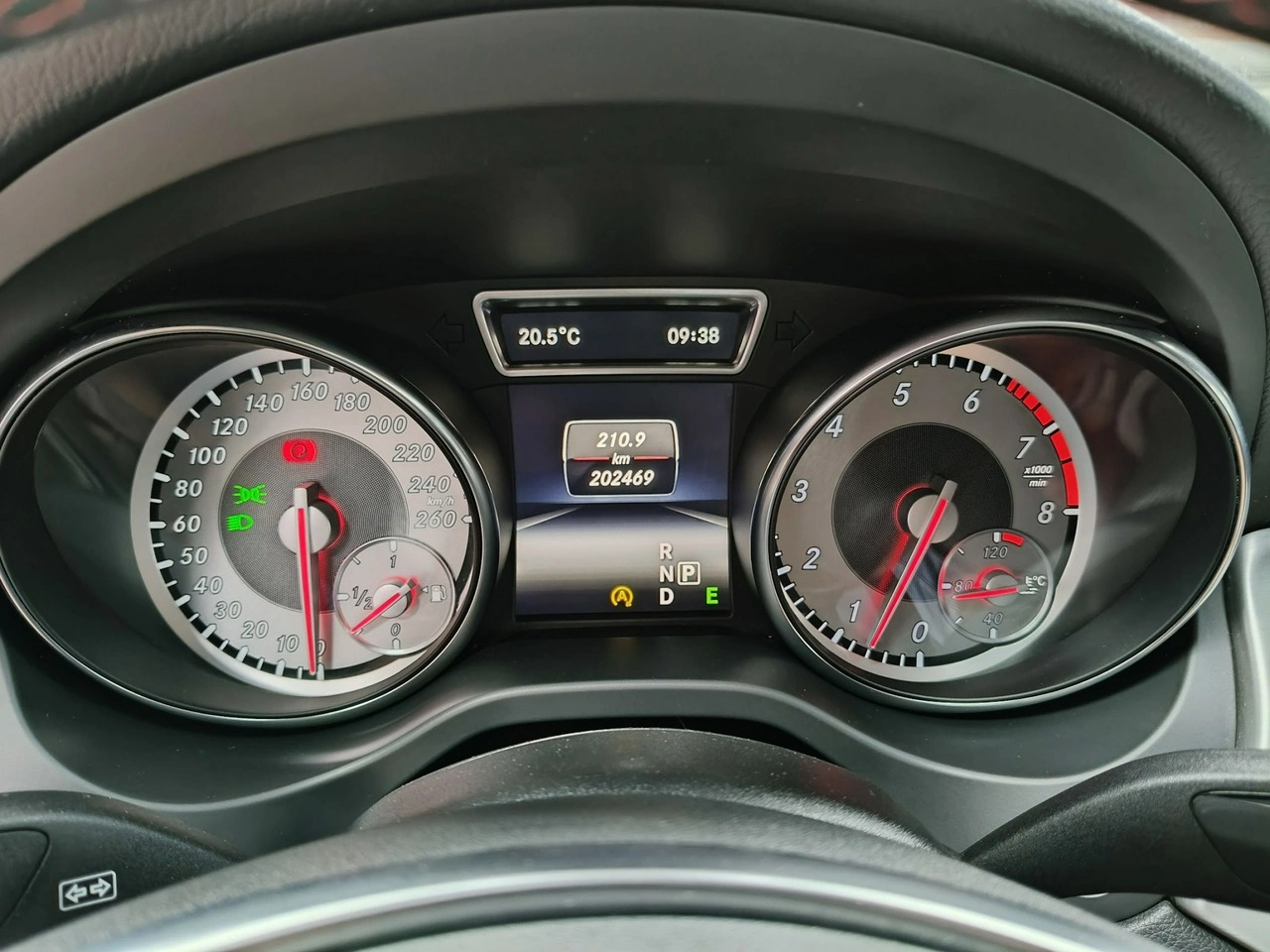 Mercedes CLA 180 - Zdjęcie 20