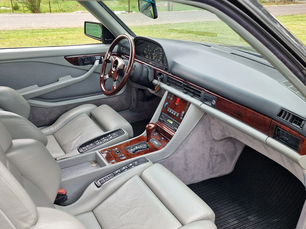 Mercedes W126 - Zdjęcie 35