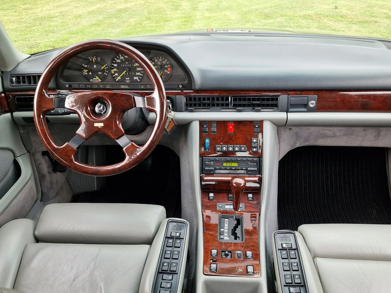 Mercedes W126 - Zdjęcie 40