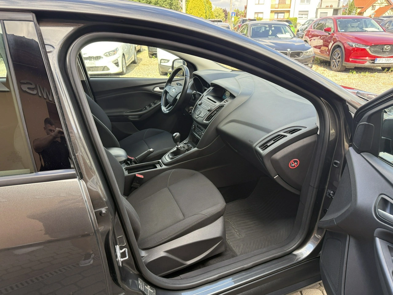 Ford Focus - Zdjęcie 21