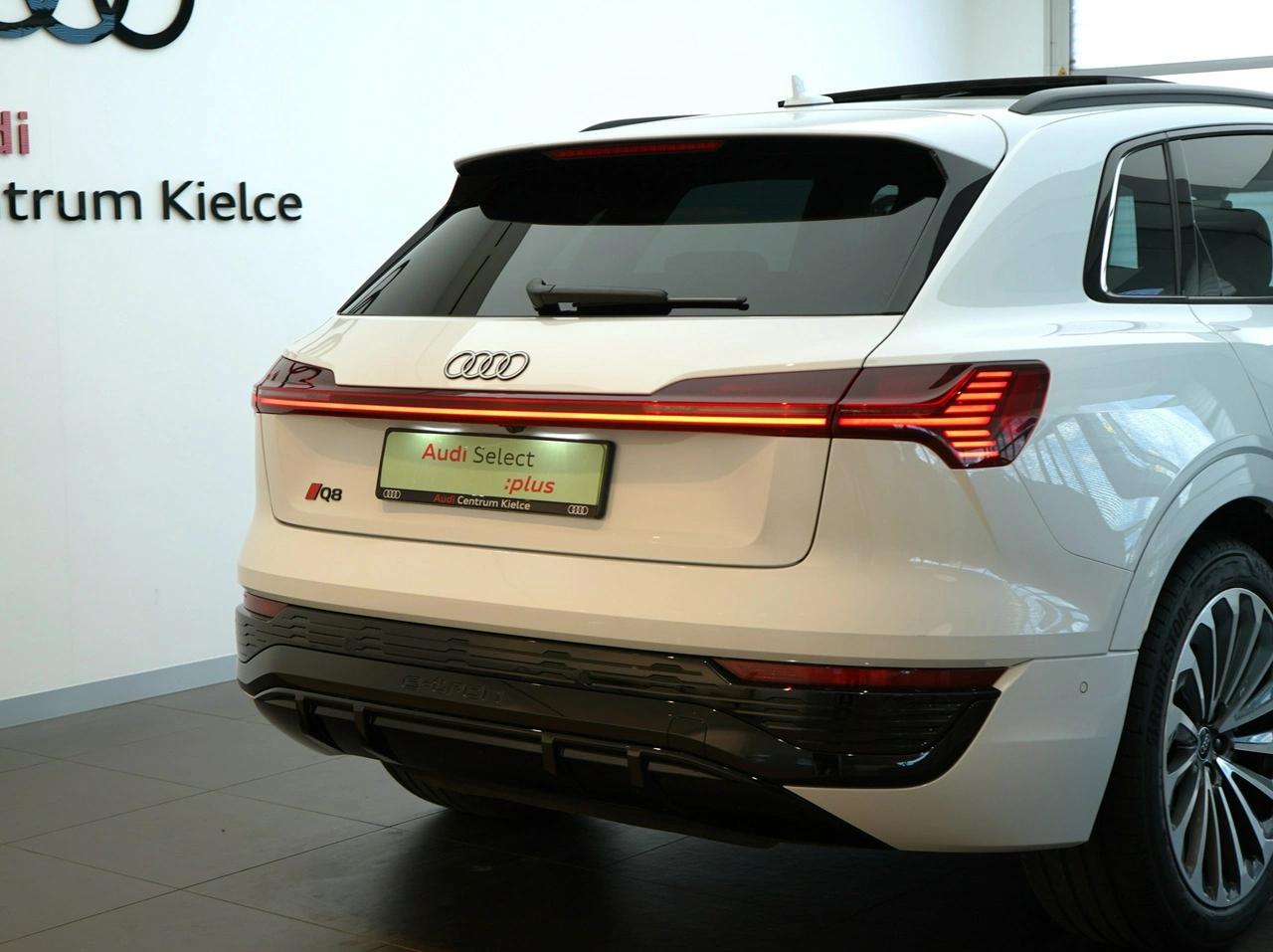 Audi Q8 - Zdjęcie 11
