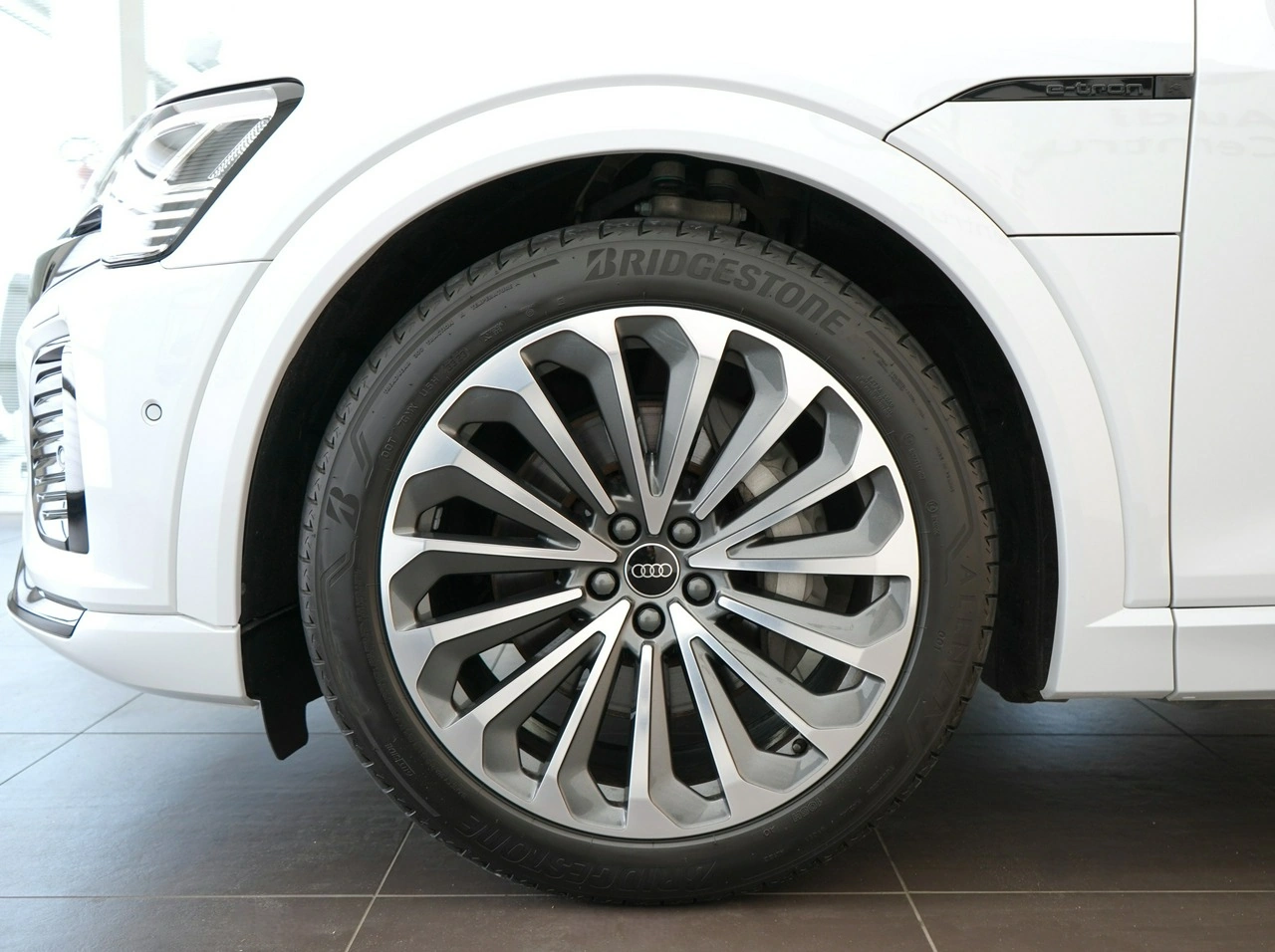 Audi Q8 - Zdjęcie 7