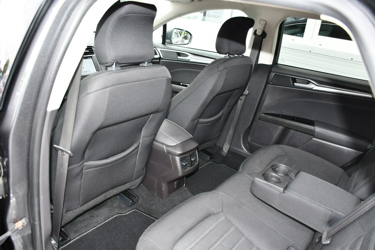 Ford Mondeo - Zdjęcie 30