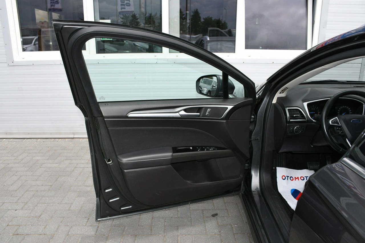 Ford Mondeo - Zdjęcie 35