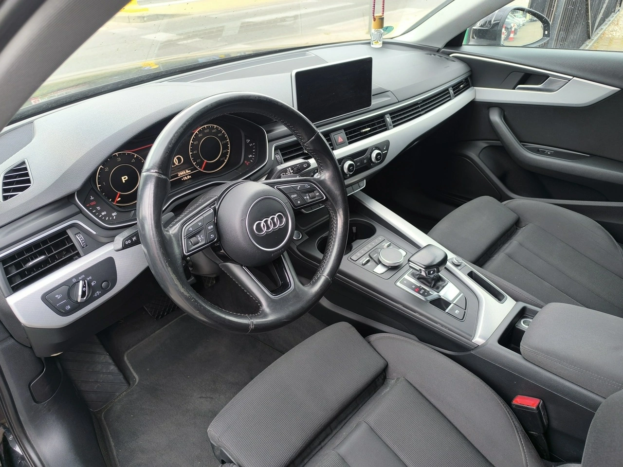 Audi A4 - Zdjęcie 13