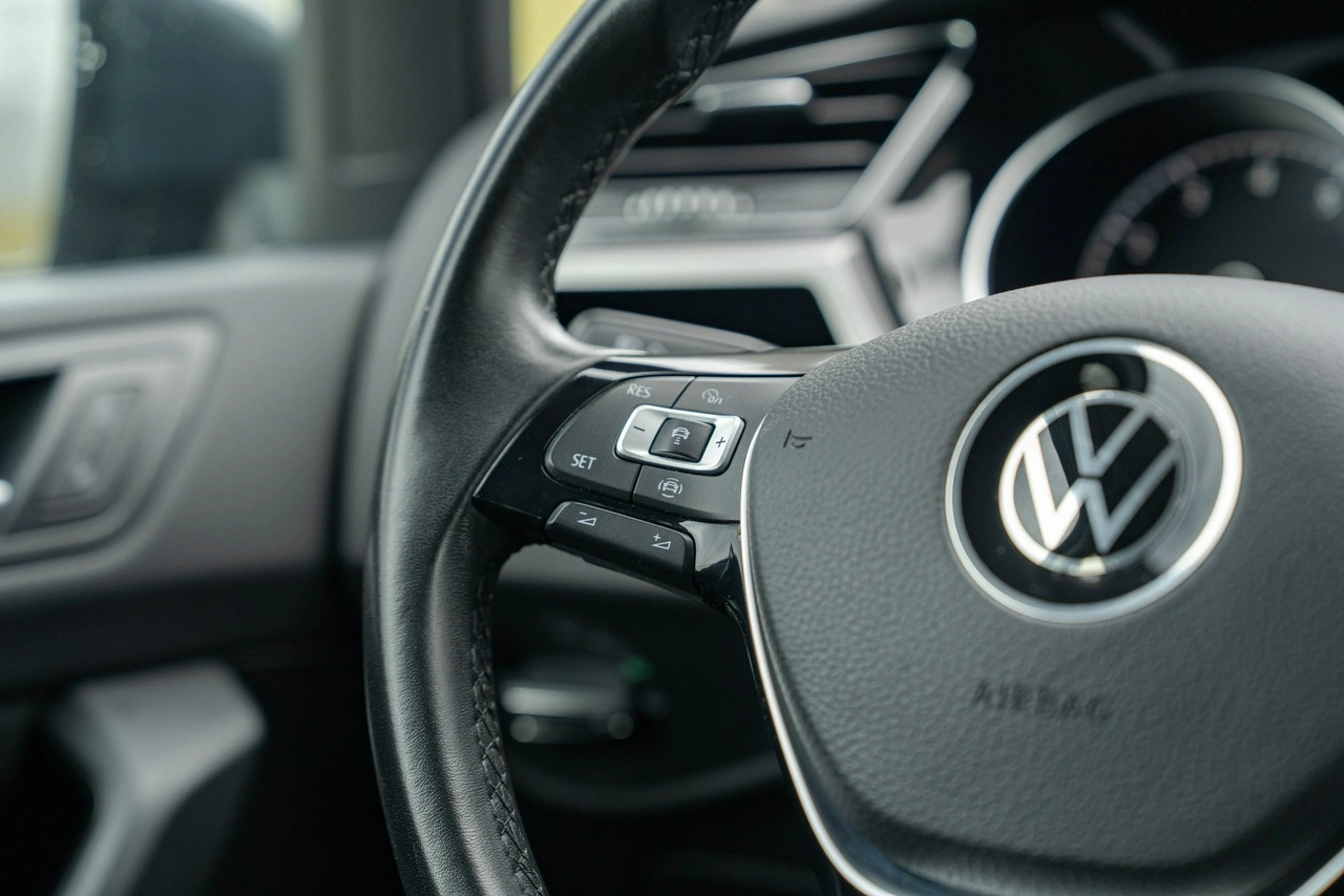Volkswagen Touran - Zdjęcie 17