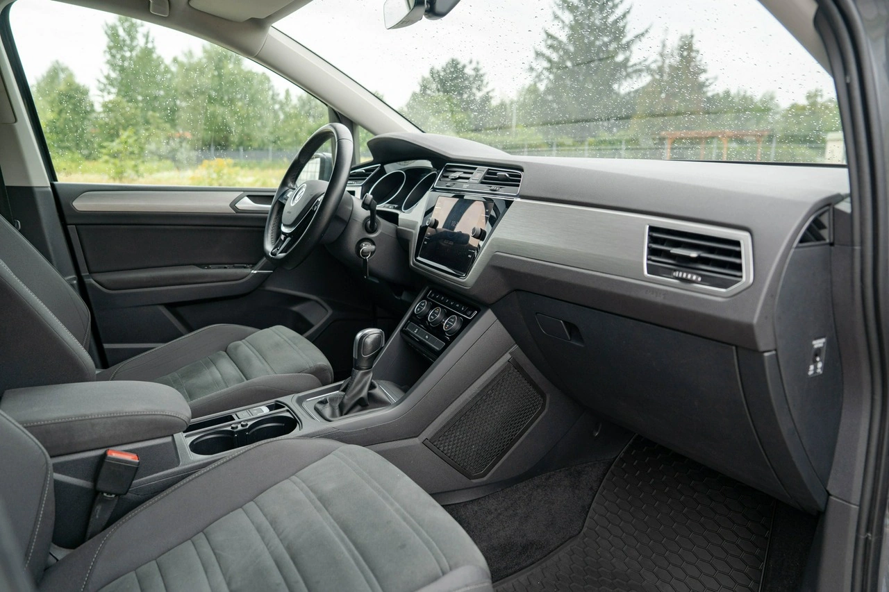 Volkswagen Touran - Zdjęcie 18