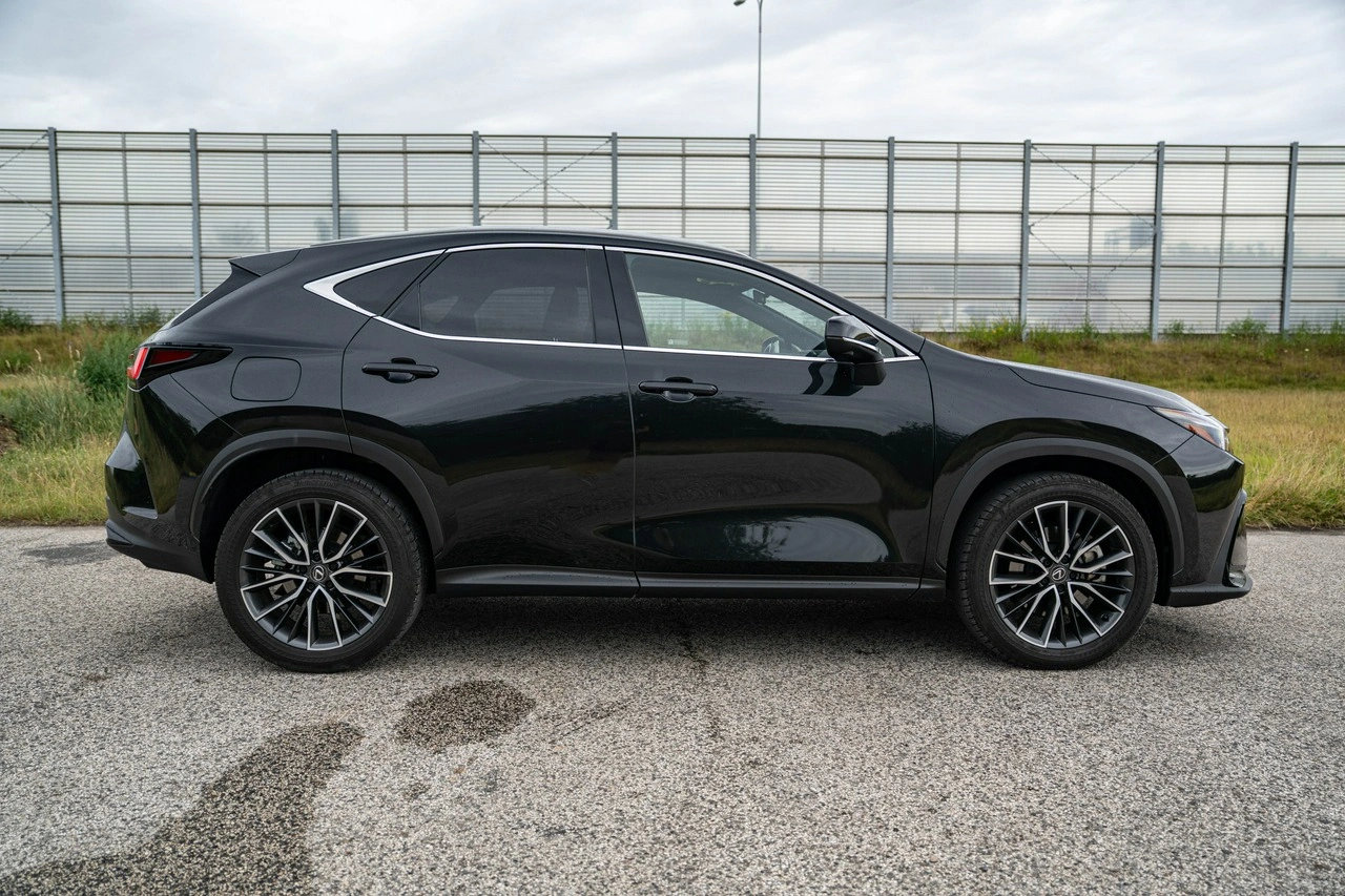 Lexus NX - Zdjęcie 9