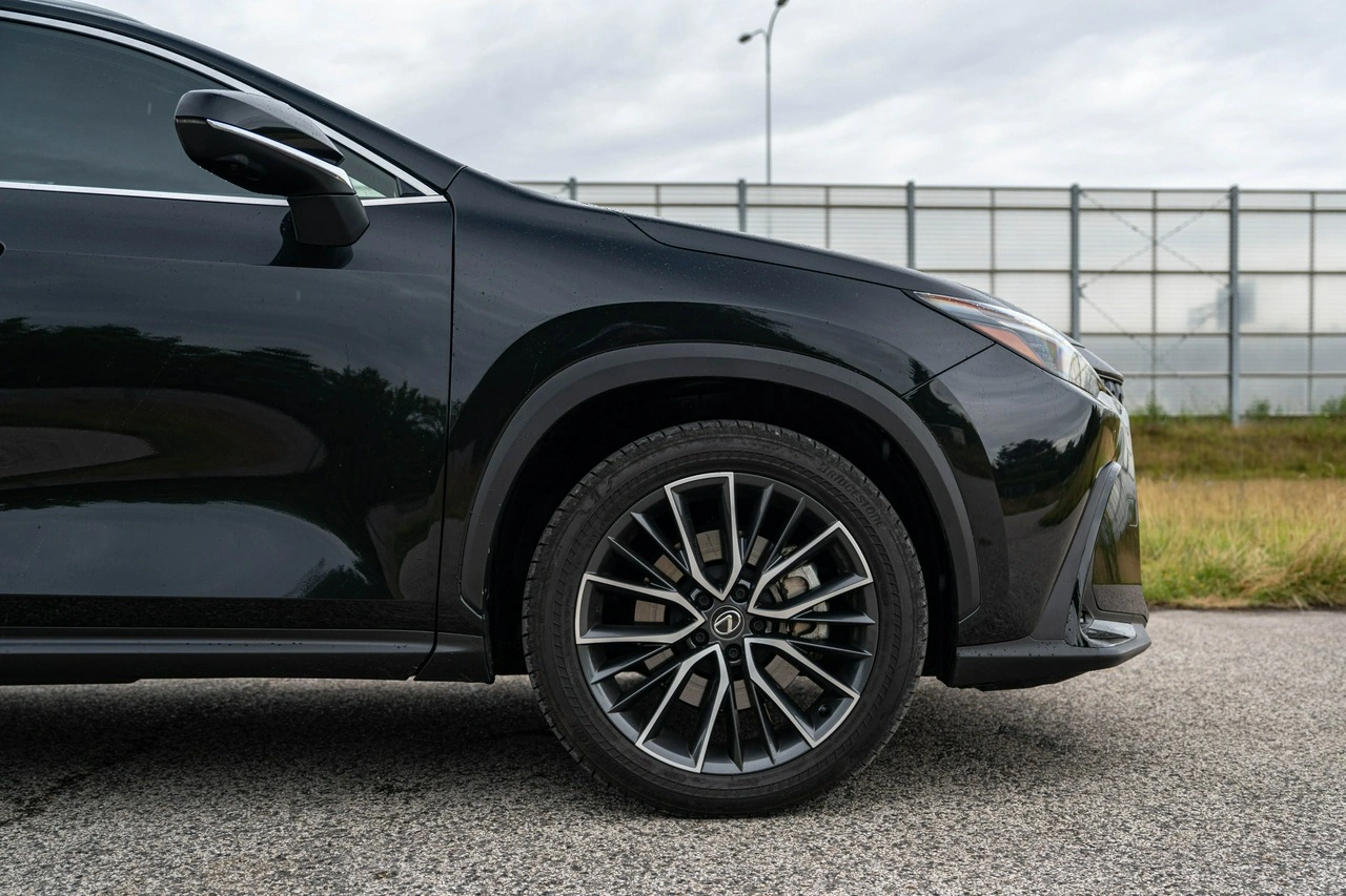 Lexus NX - Zdjęcie 11