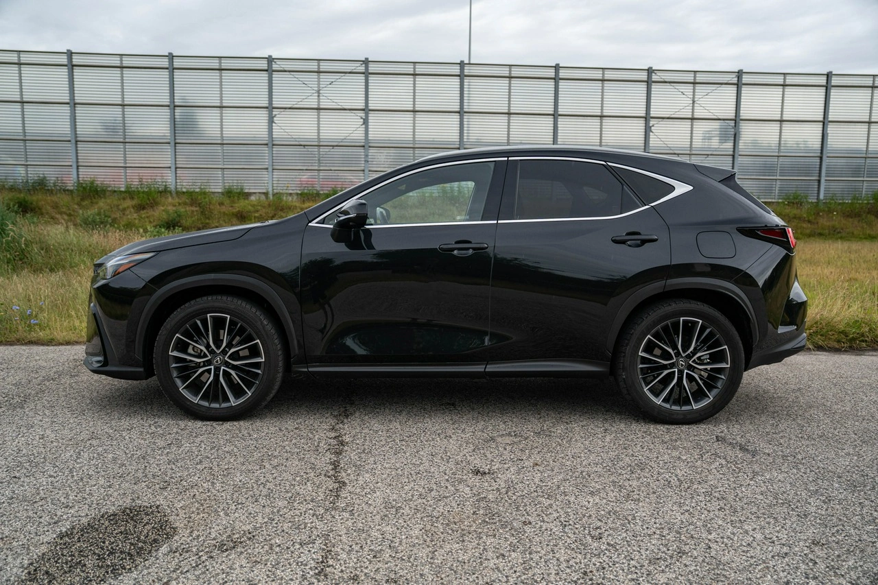 Lexus NX - Zdjęcie 6