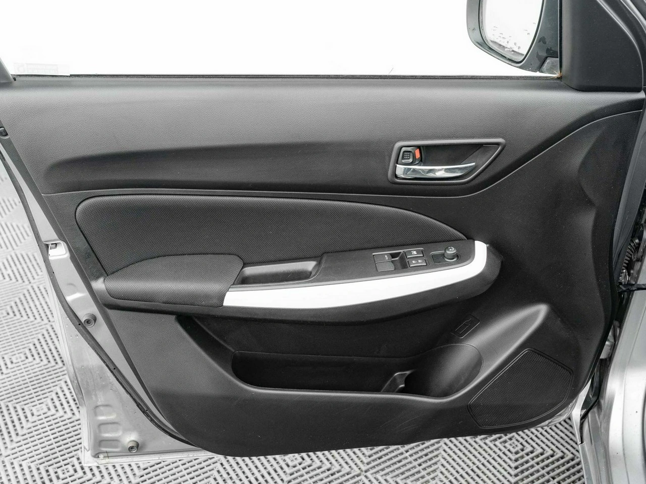 Suzuki Swift - Zdjęcie 8
