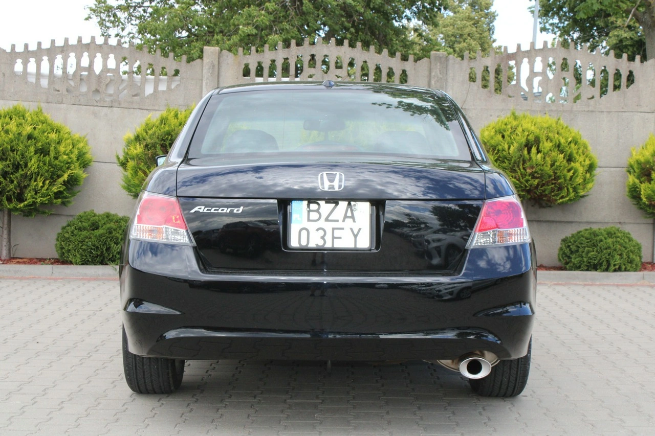 Honda Accord - Zdjęcie 15