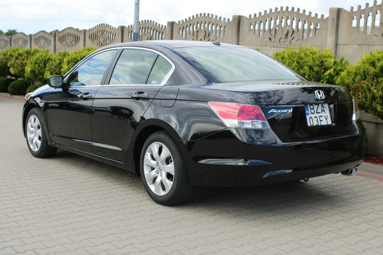 Honda Accord - Zdjęcie 14