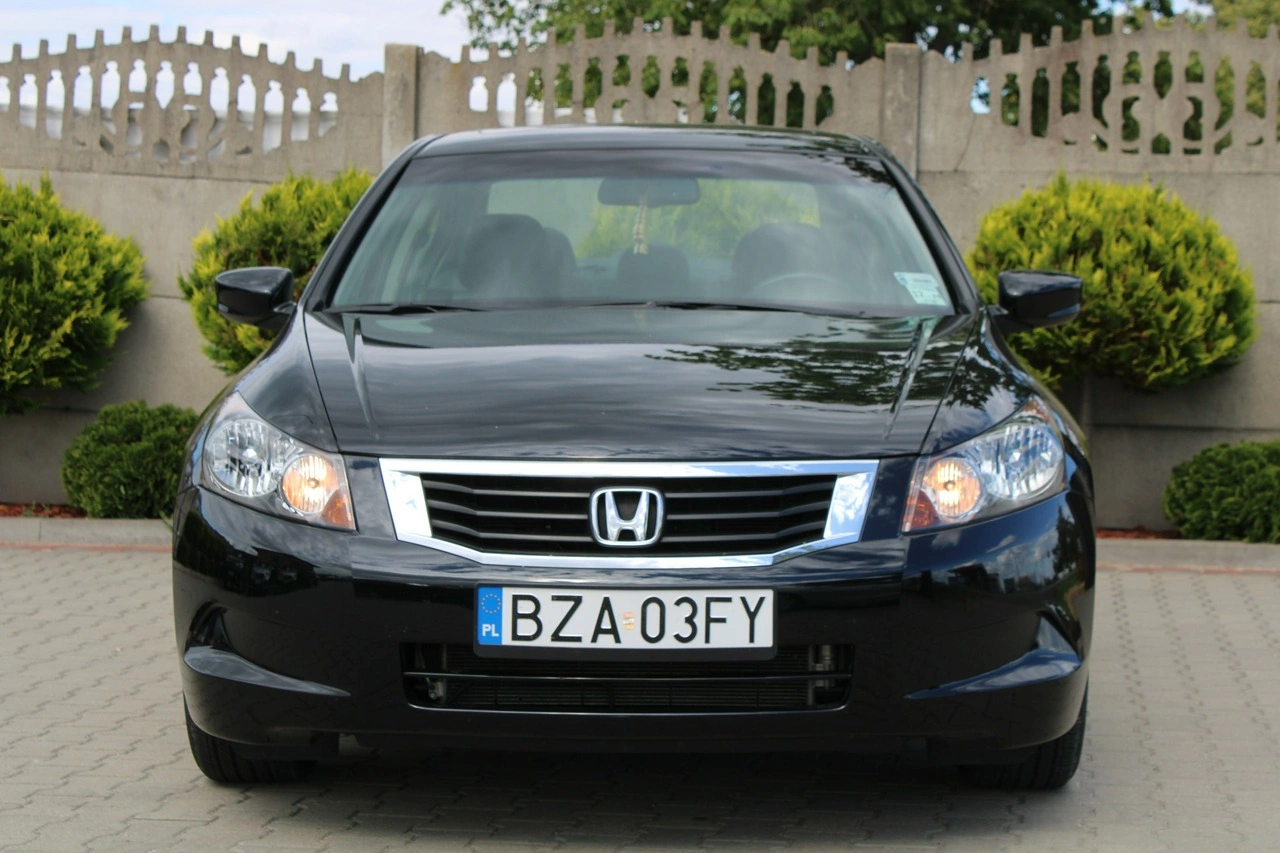 Honda Accord - Zdjęcie 8