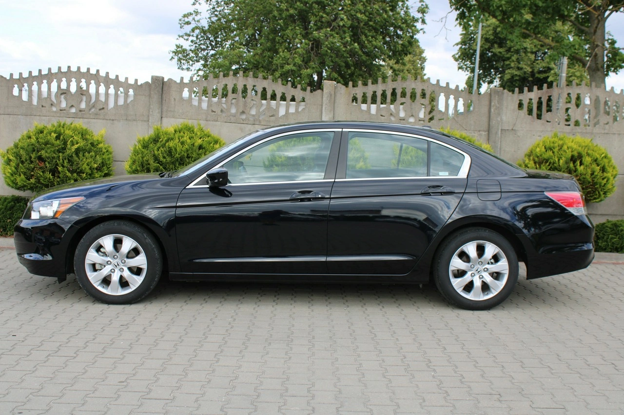 Honda Accord - Zdjęcie 9